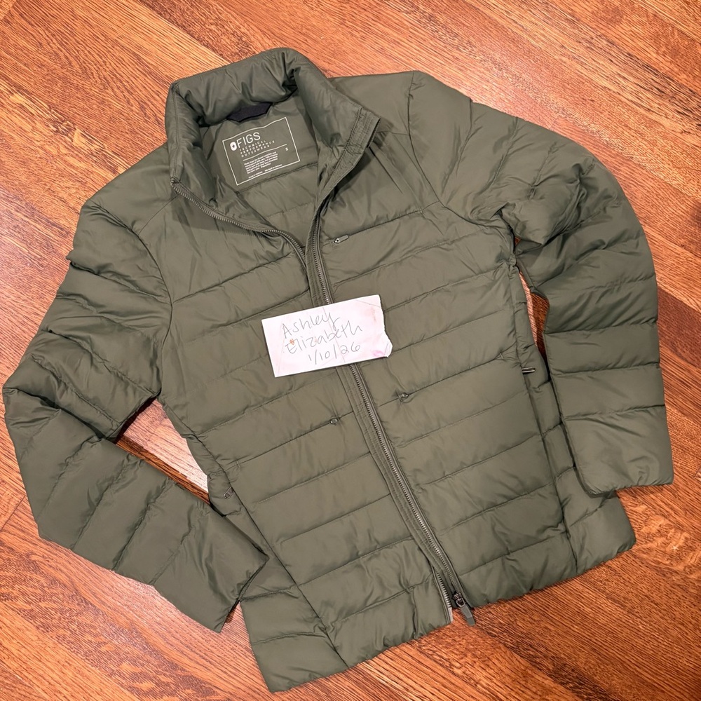 Figs S Women’s Moss Green Puffer Jacket